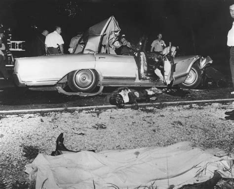 jane mansfield crash photos|Jayne Mansfield’s Death: The Car Accident That。